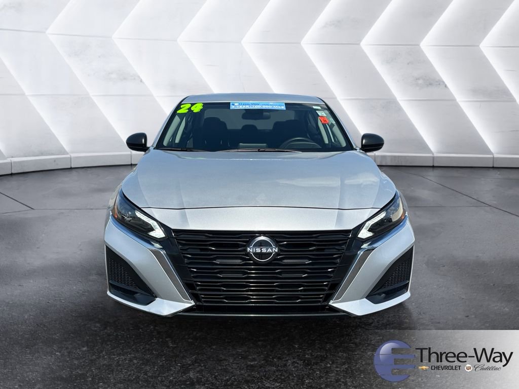 Used 2024 Nissan Altima 2.5 SV FWD image 8