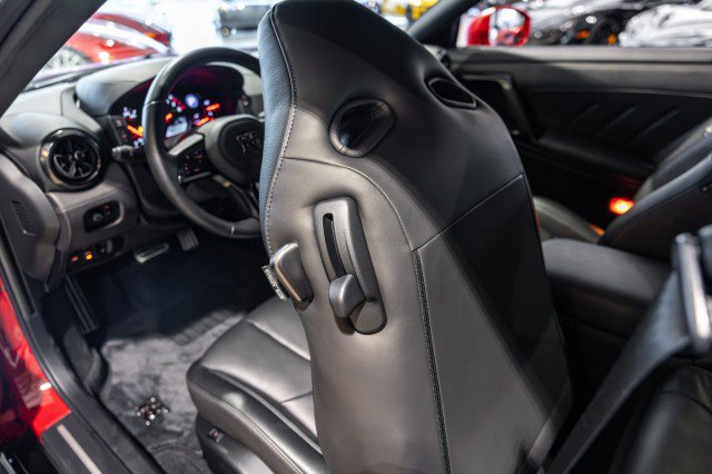 Used 2023 Nissan GT-R Premium w/ Premium Interior Package AWD/4WD image 48