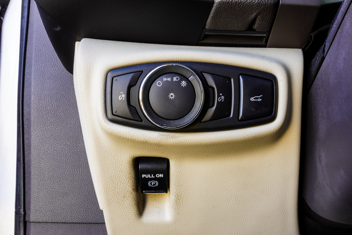 Used 2017 Lincoln MKX Reserve FWD image 31
