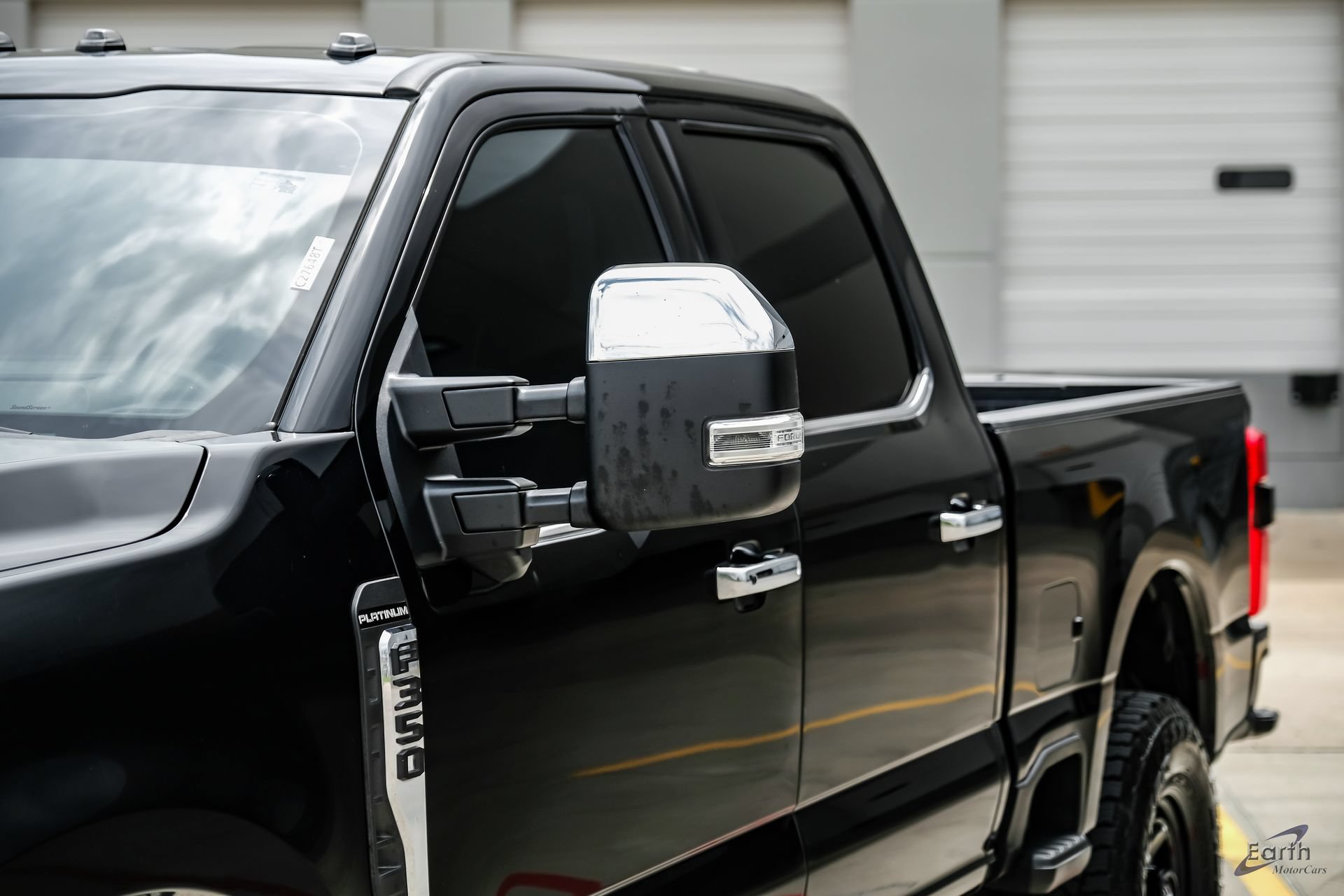 Used 2024 Ford F350 Platinum w/ Tremor Off-Road Package AWD/4WD image 27