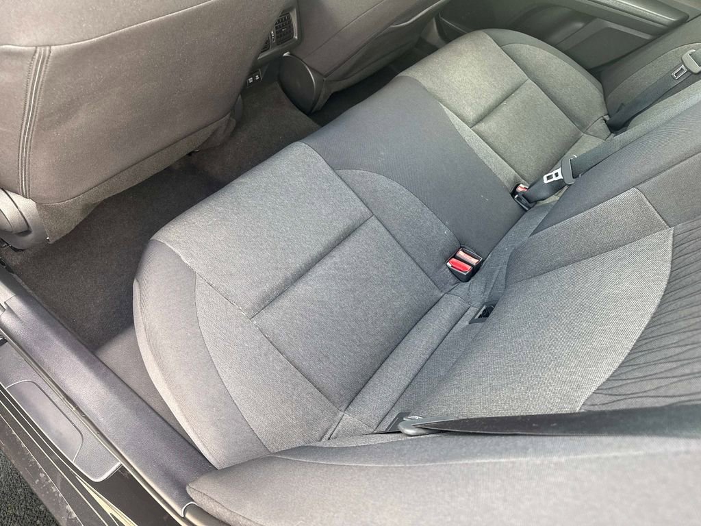 Used 2025 Toyota Camry LE image 13