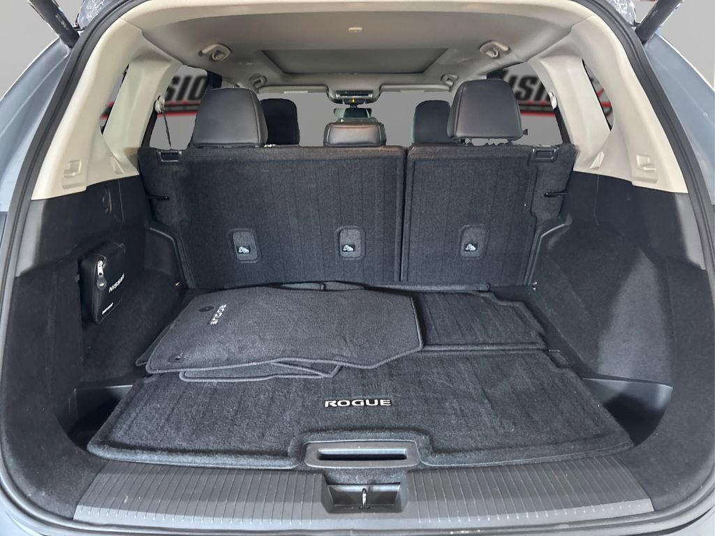 Used 2023 Nissan Rogue SL w/ SL Premium Package image 11