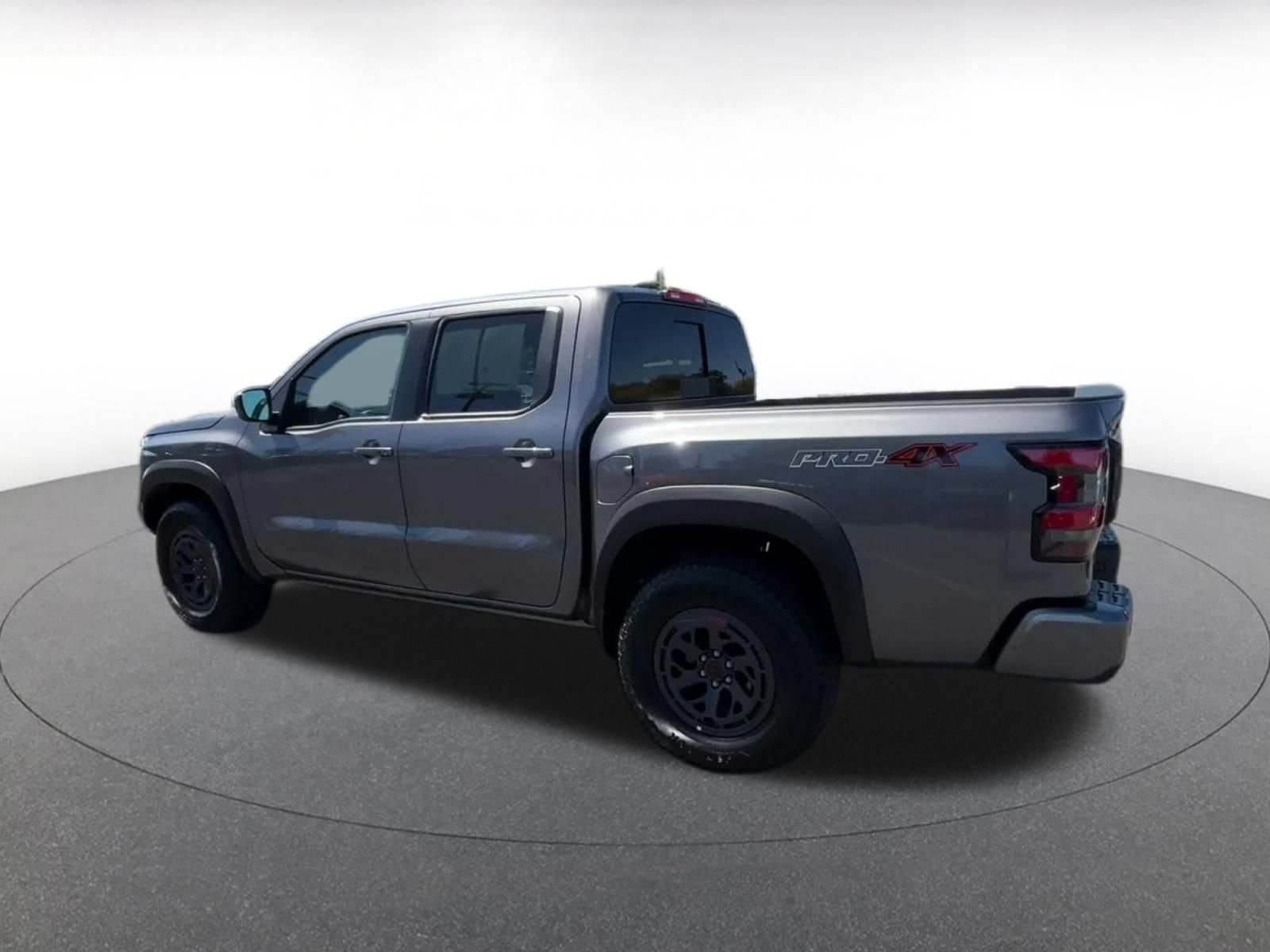 Used 2026 Nissan Frontier PRO-4X AWD/4WD image 9