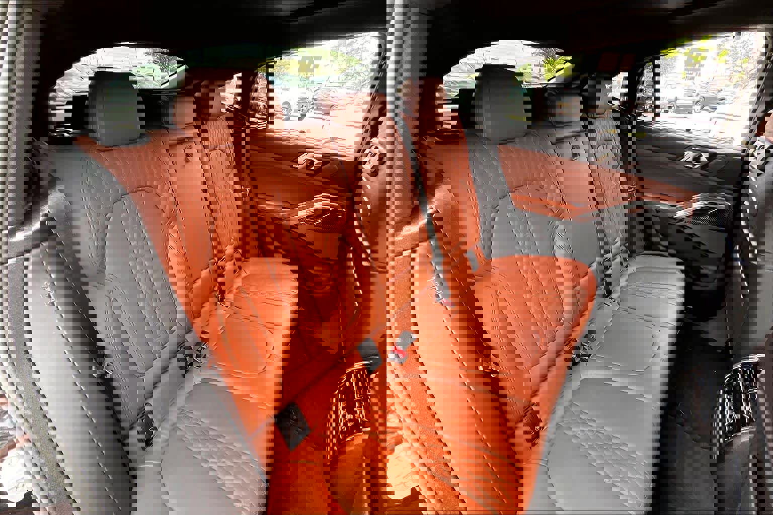 Used 2022 BMW X6 M50i w/ Executive Package AWD/4WD image 18