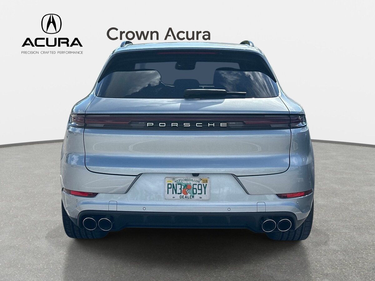 Used 2026 Porsche Cayenne AWD/4WD image 4