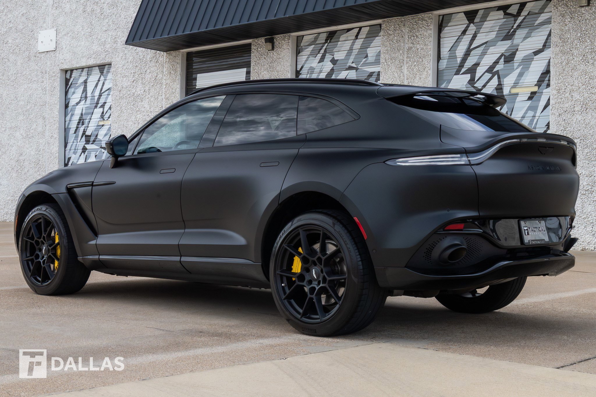Used 2022 Aston Martin DBX image 10