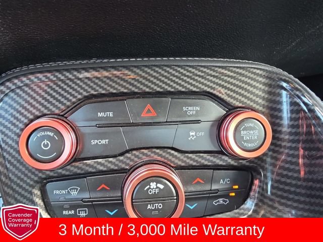 Used 2020 Dodge Challenger SXT RWD image 4