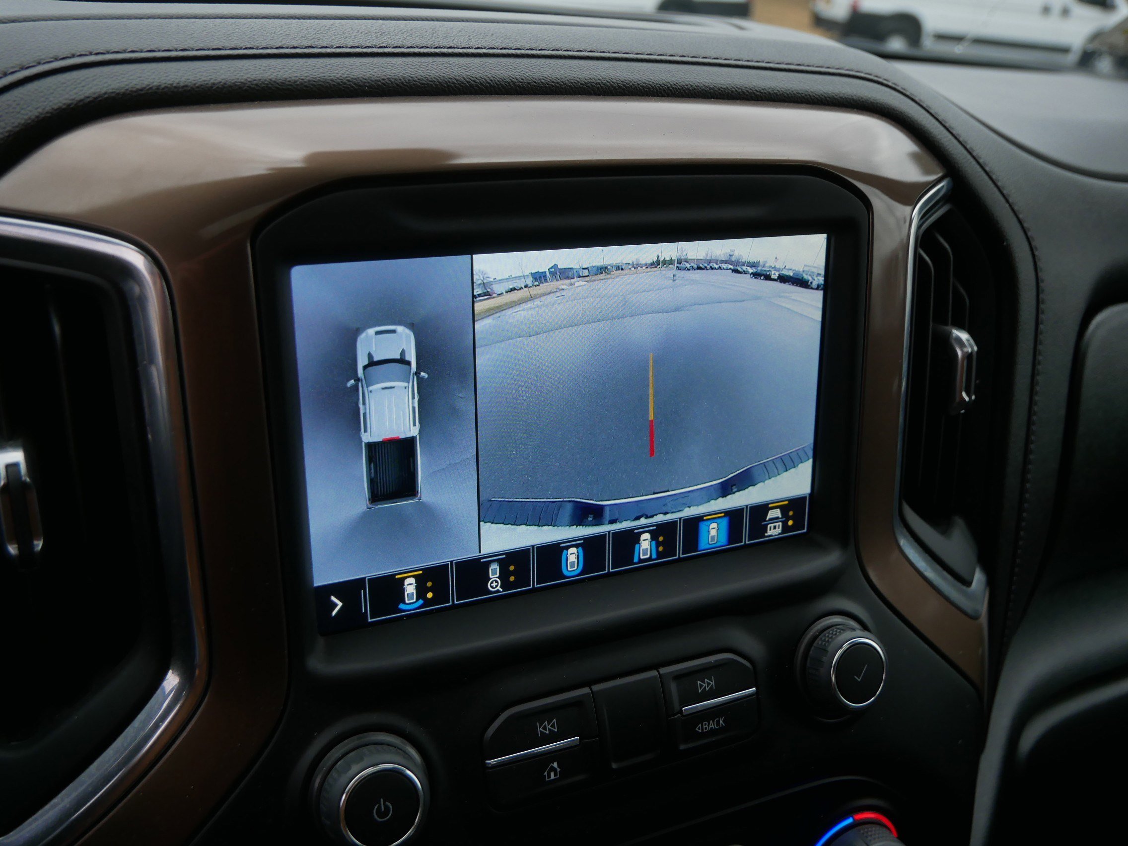 Used 2022 Chevrolet Silverado 3500 High Country w/ Z71 Off-Road Package image 39