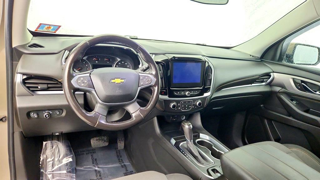 Used 2020 Chevrolet Traverse LT image 12