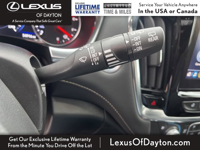 Used 2023 Chevrolet Traverse Premier image 19