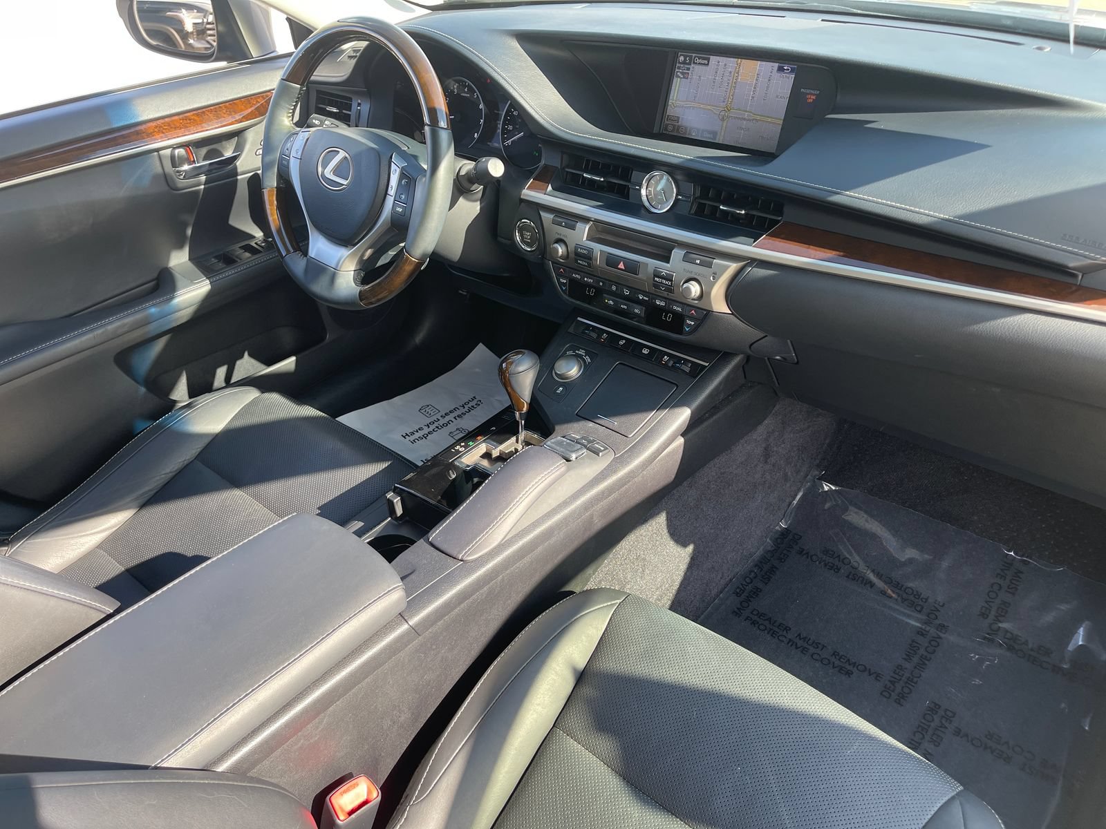 Used 2015 Lexus ES 350 w/ Ultra Luxury Package FWD image 11