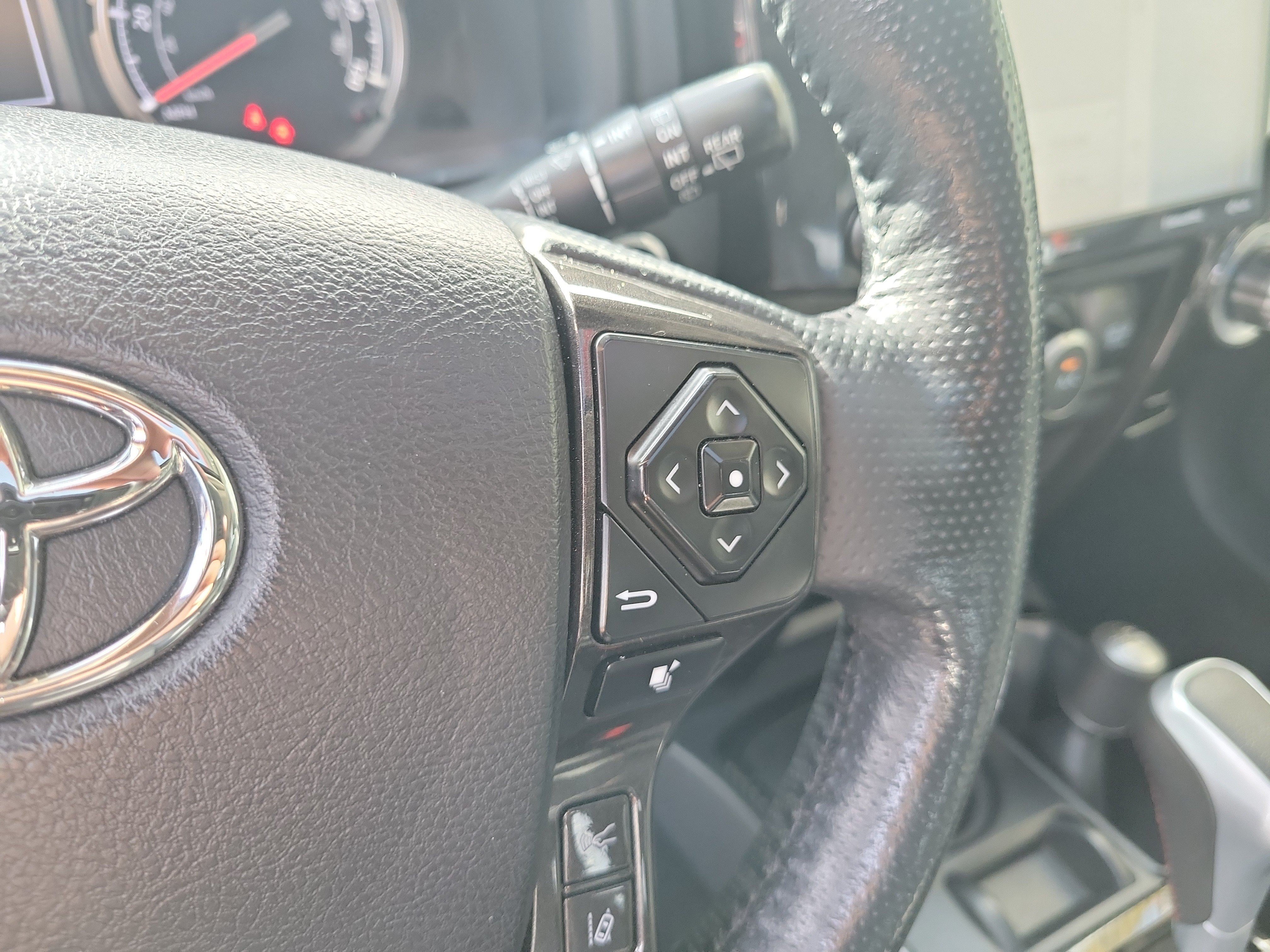 Used 2023 Toyota 4Runner TRD Off-Road Premium w/ Off Road Premium Plus Package AWD/4WD image 28
