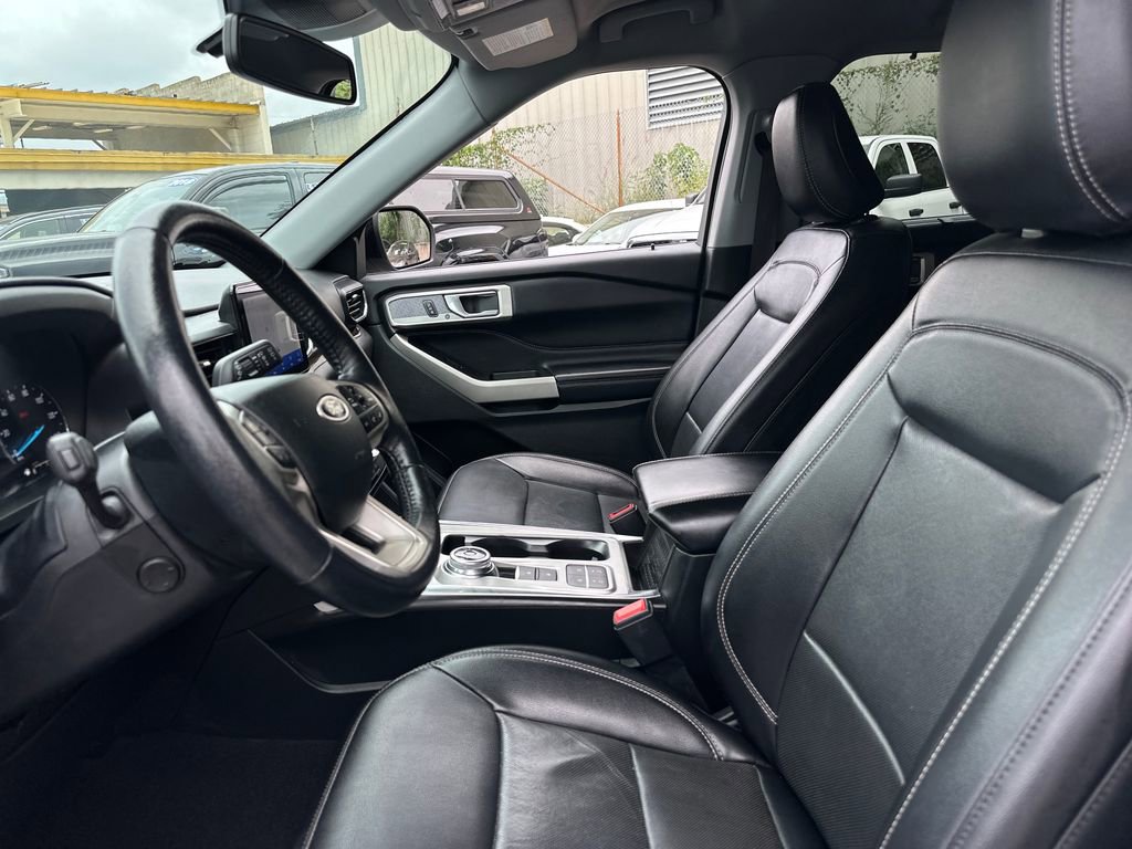 Used 2022 Ford Explorer Limited w/ Equipment Group 301A image 13