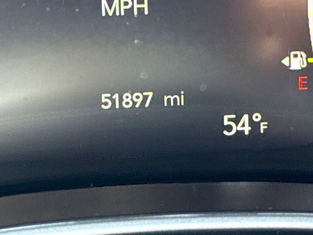Used 2024 Chrysler Pacifica Touring-L FWD image 38