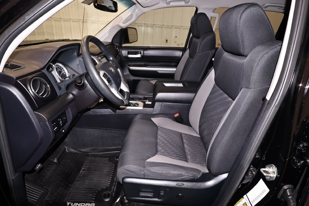 Used 2017 Toyota Tundra SR5 w/ TRD Off Road Package AWD/4WD image 14