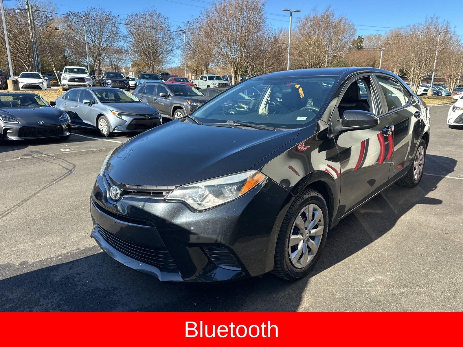 Used 2015 Toyota Corolla LE Premium image 2