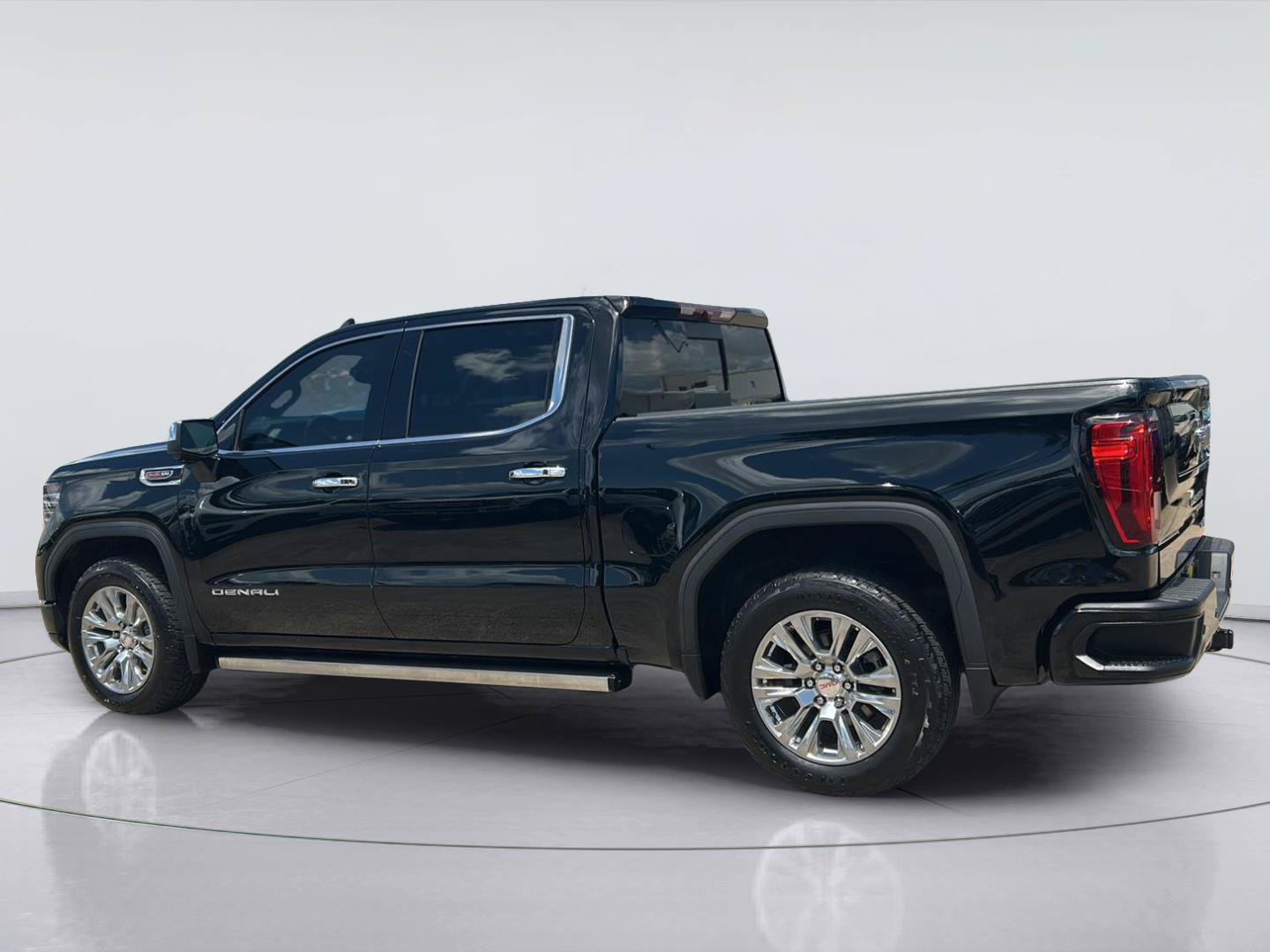 Used 2022 GMC Sierra 1500 Denali AWD/4WD image 6