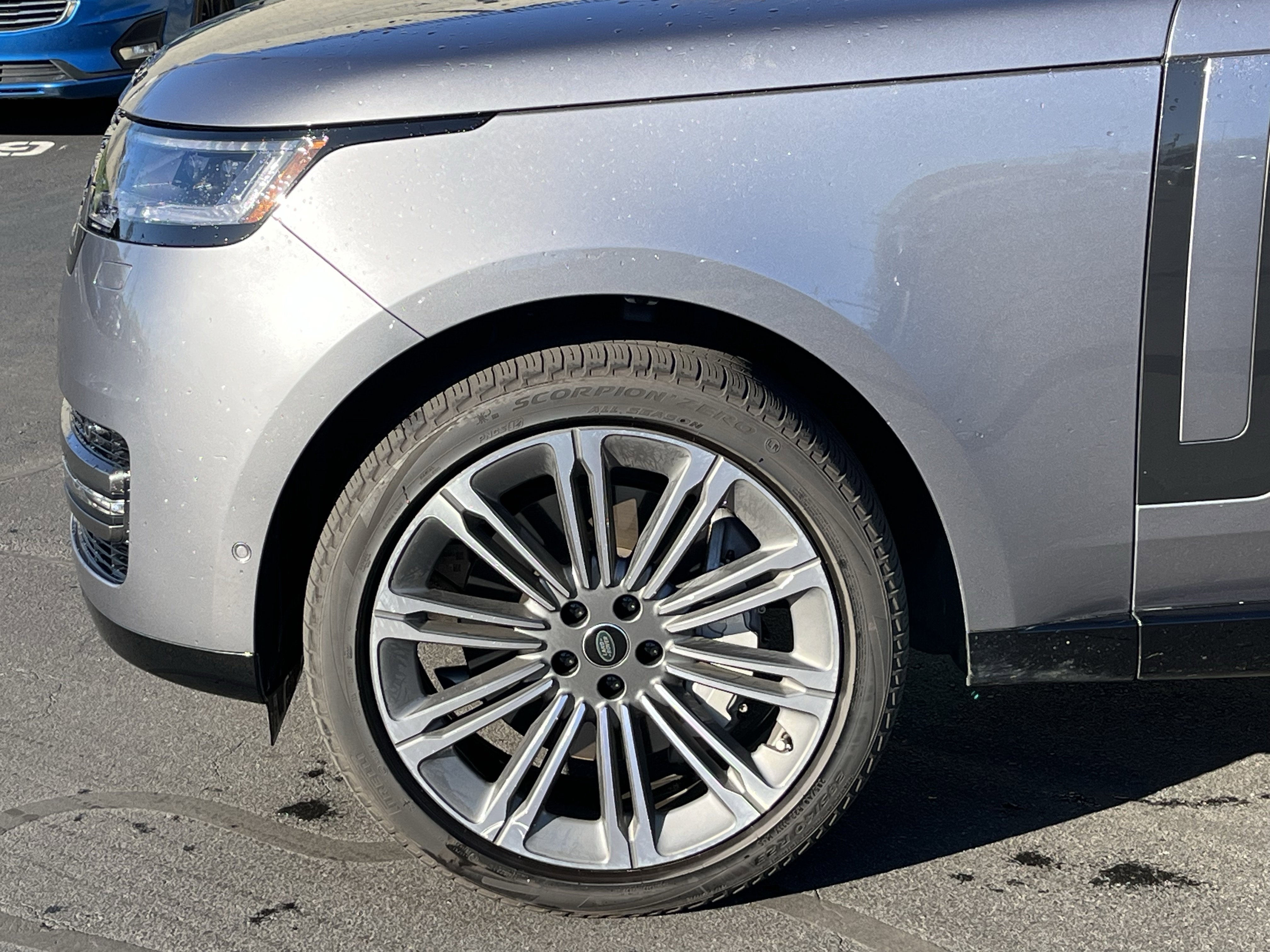 Certified 2023 Land Rover Range Rover SE image 12