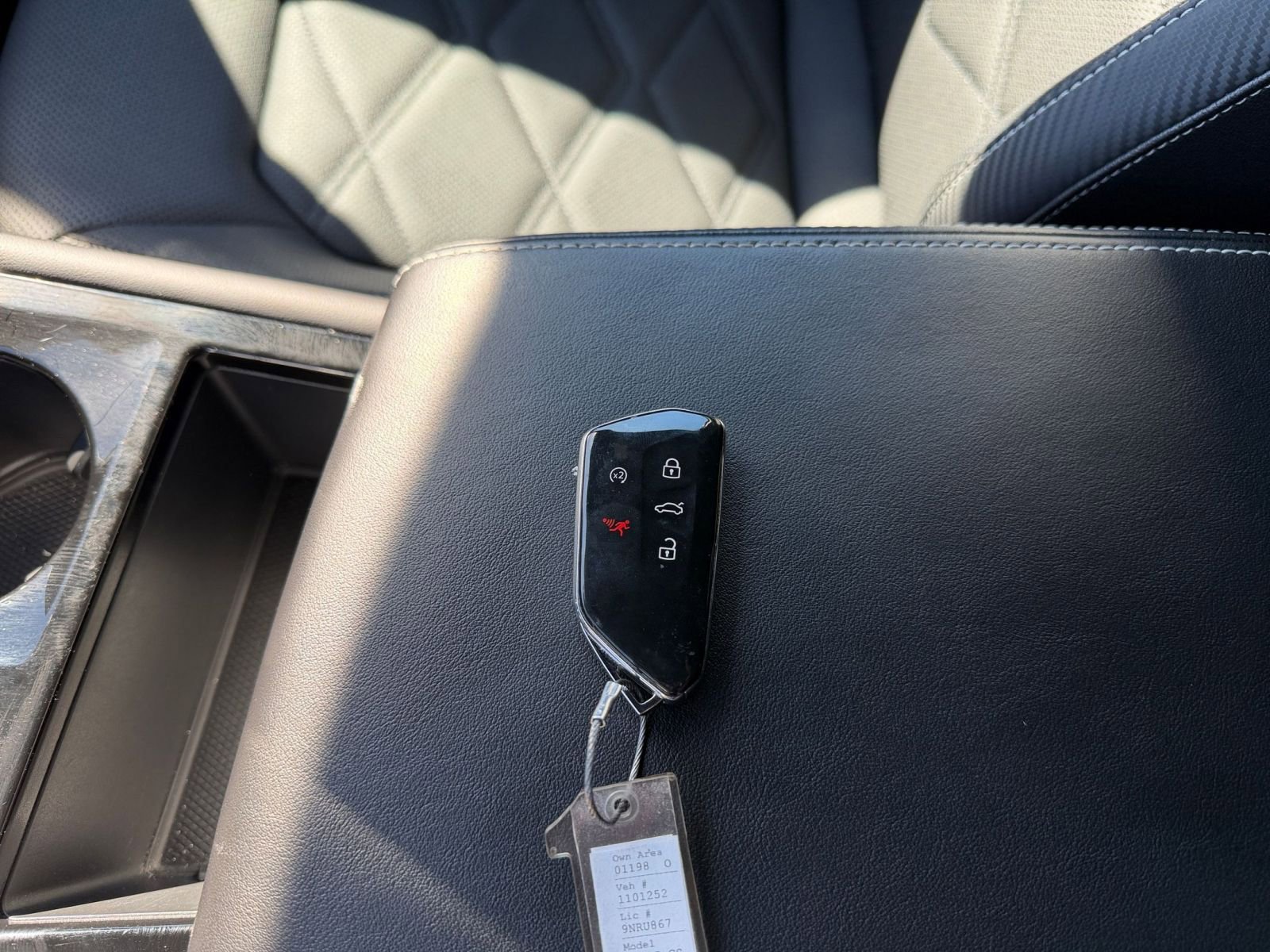 Used 2025 Volkswagen Atlas Cross Sport SE image 22