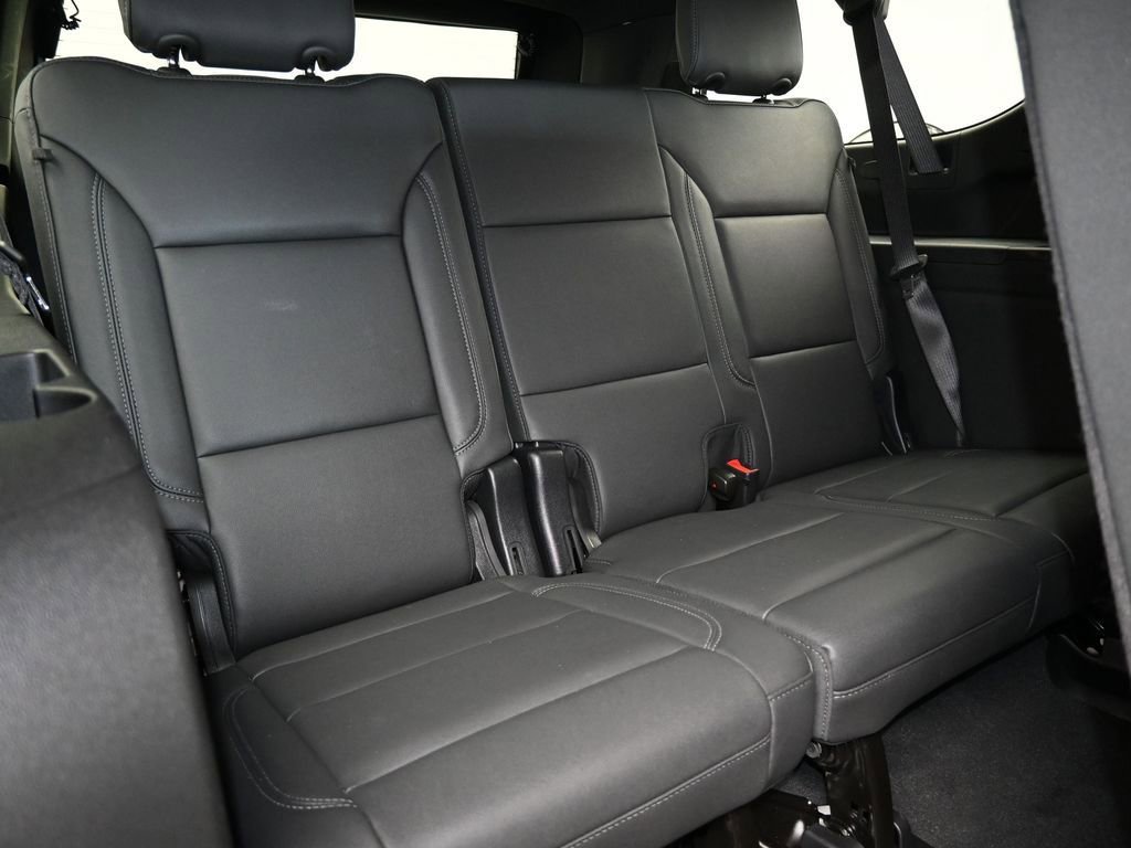 Used 2025 Chevrolet Suburban LT image 49