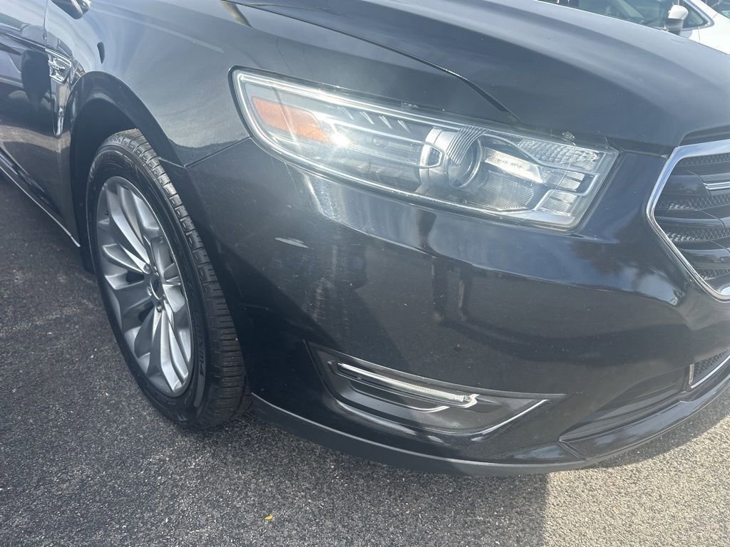 Used 2017 Ford Taurus Limited FWD image 2