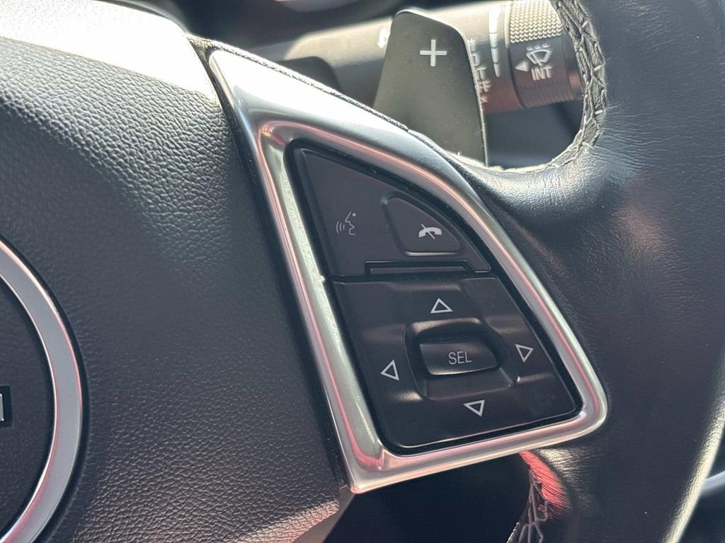 Used 2020 Chevrolet Camaro LT w/ Technology Package RWD image 21