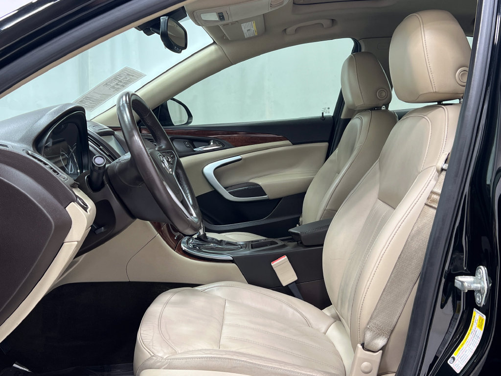 Used 2017 Buick Regal Sport Touring FWD image 14
