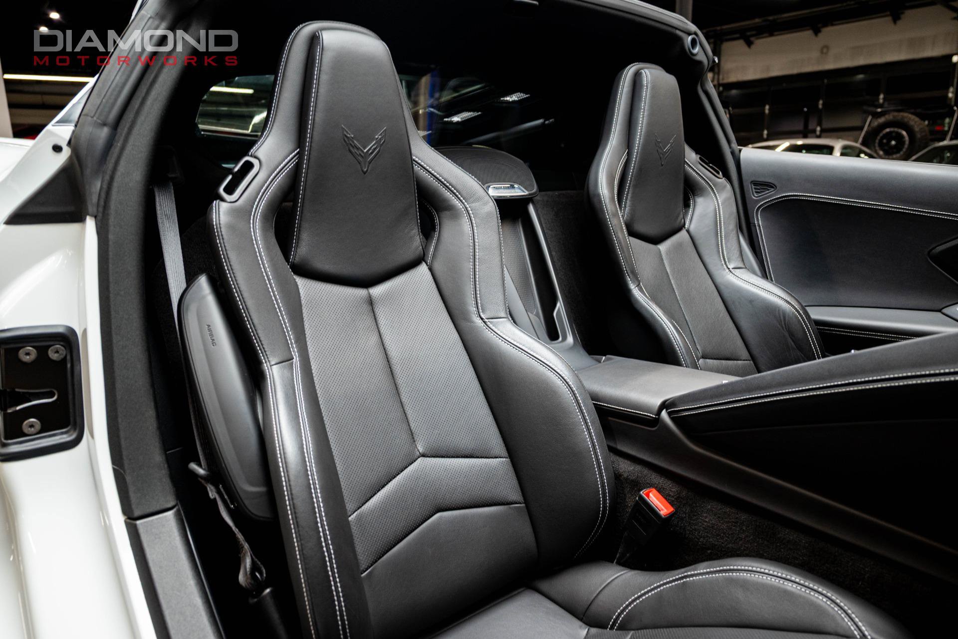 Used 2022 Chevrolet Corvette Stingray Coupe w/ Z51 Performance Package RWD image 15