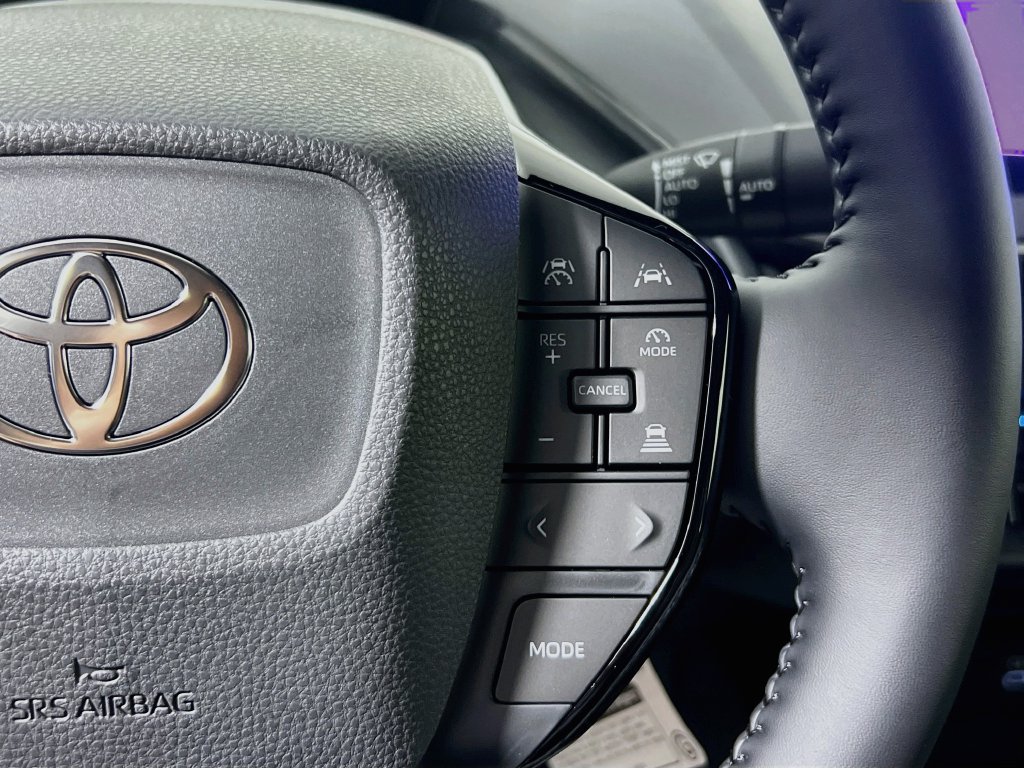 New 2027 Toyota Prius XLE FWD image 17