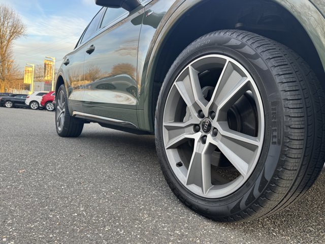 Certified 2025 Audi Q5 2.0T Premium w/ Convenience Plus Package image 8