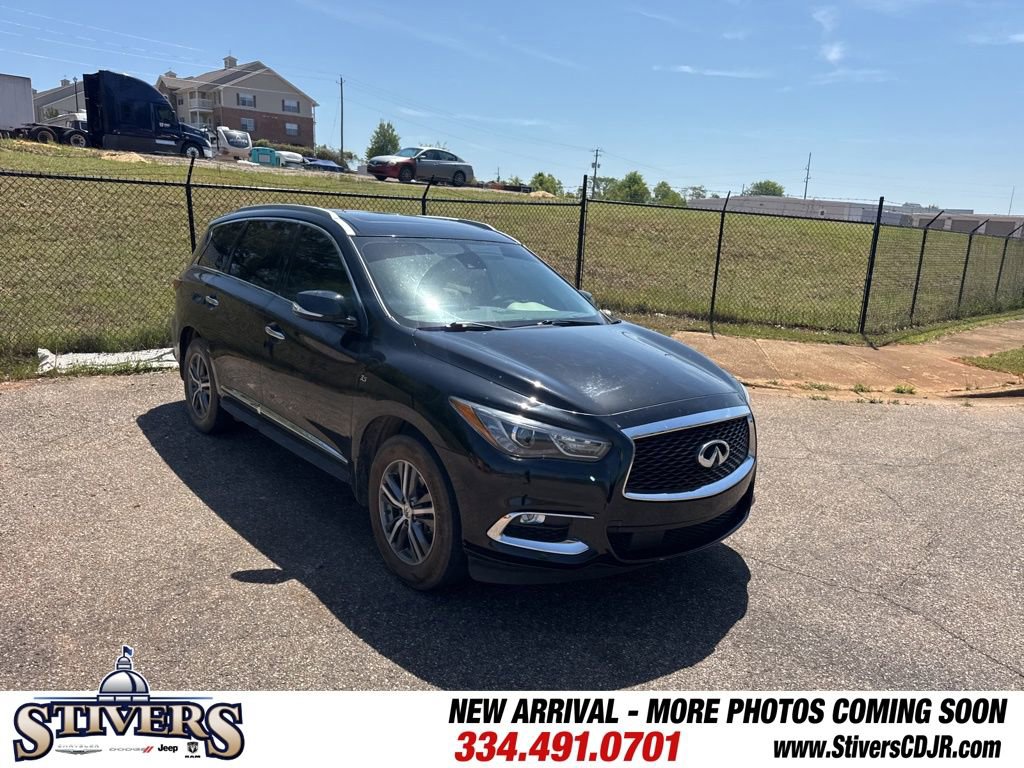 Used 2019 INFINITI QX60 Luxe w/ Essential Package image 1