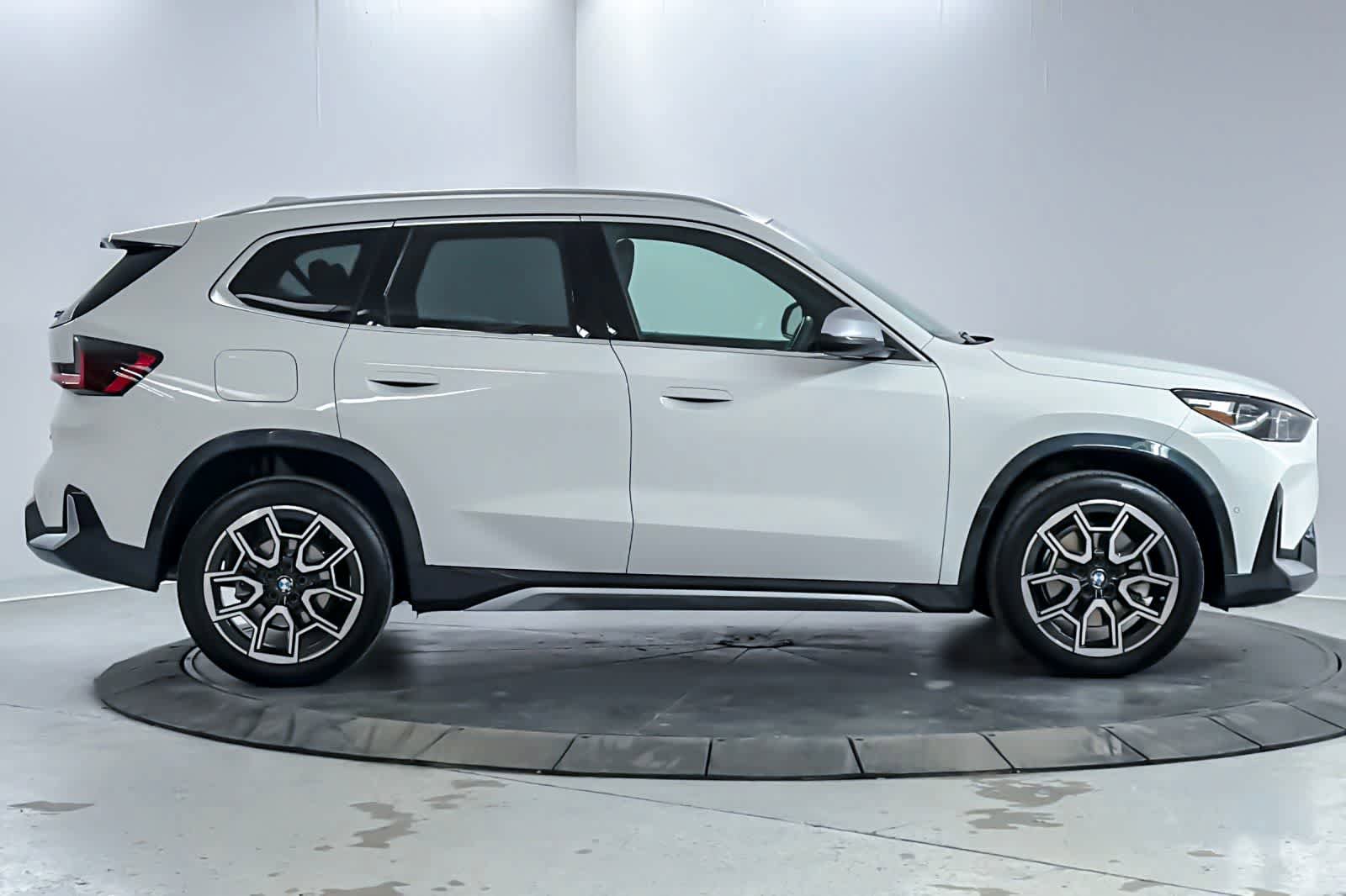 Used 2023 BMW X1 xDrive28i w/ Convenience Package AWD/4WD image 8