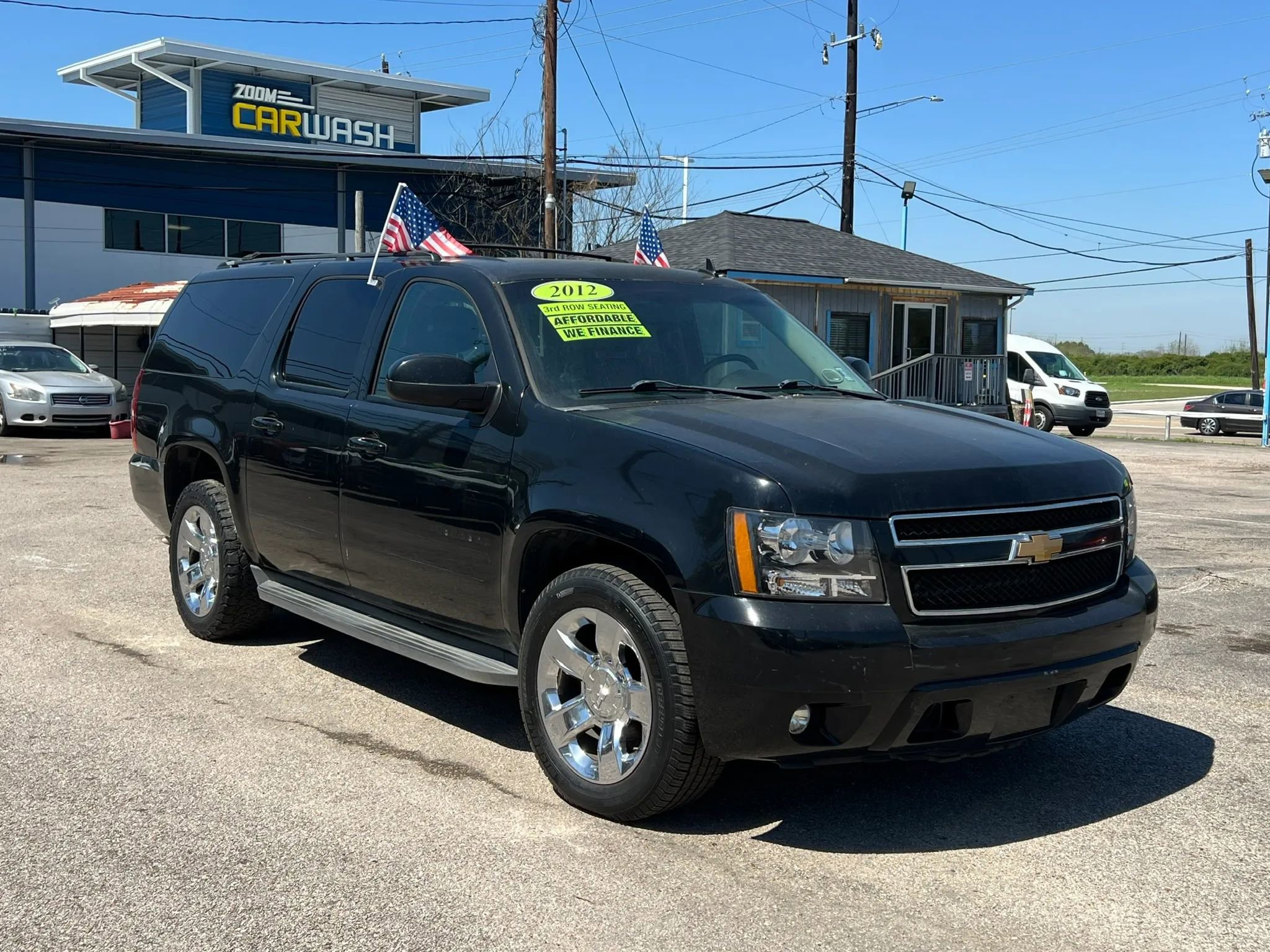 Used 2012 Chevrolet Suburban LT RWD image 3