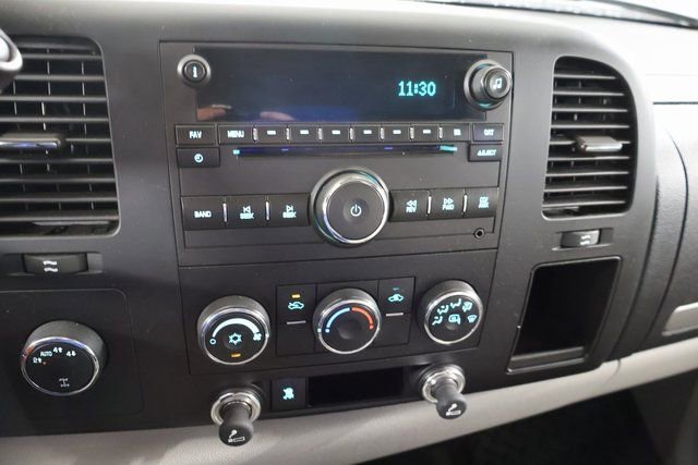 Used 2009 Chevrolet Silverado 1500 LT w/ Power Pack Plus AWD/4WD image 18