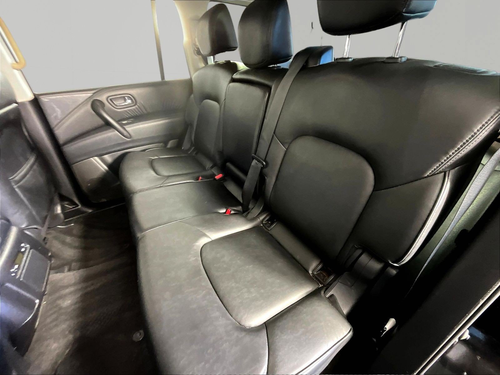 Used 2021 Nissan Armada SV AWD/4WD image 19