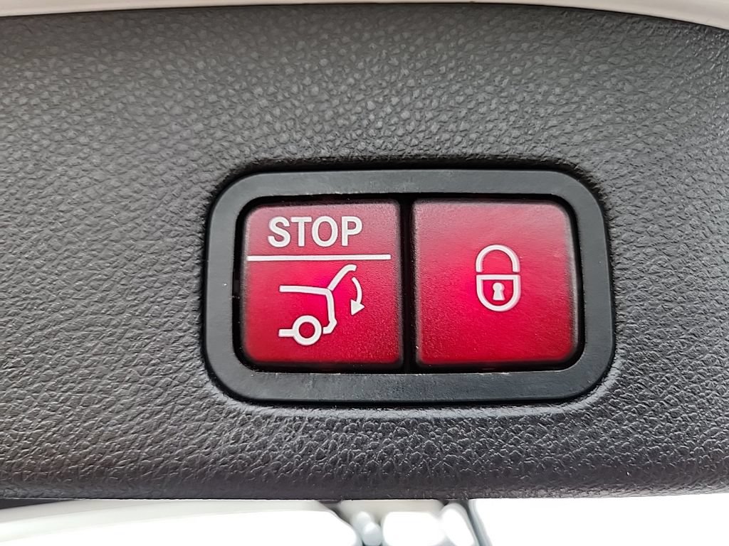Used 2018 Mercedes-Benz GLS 550 4MATIC image 8