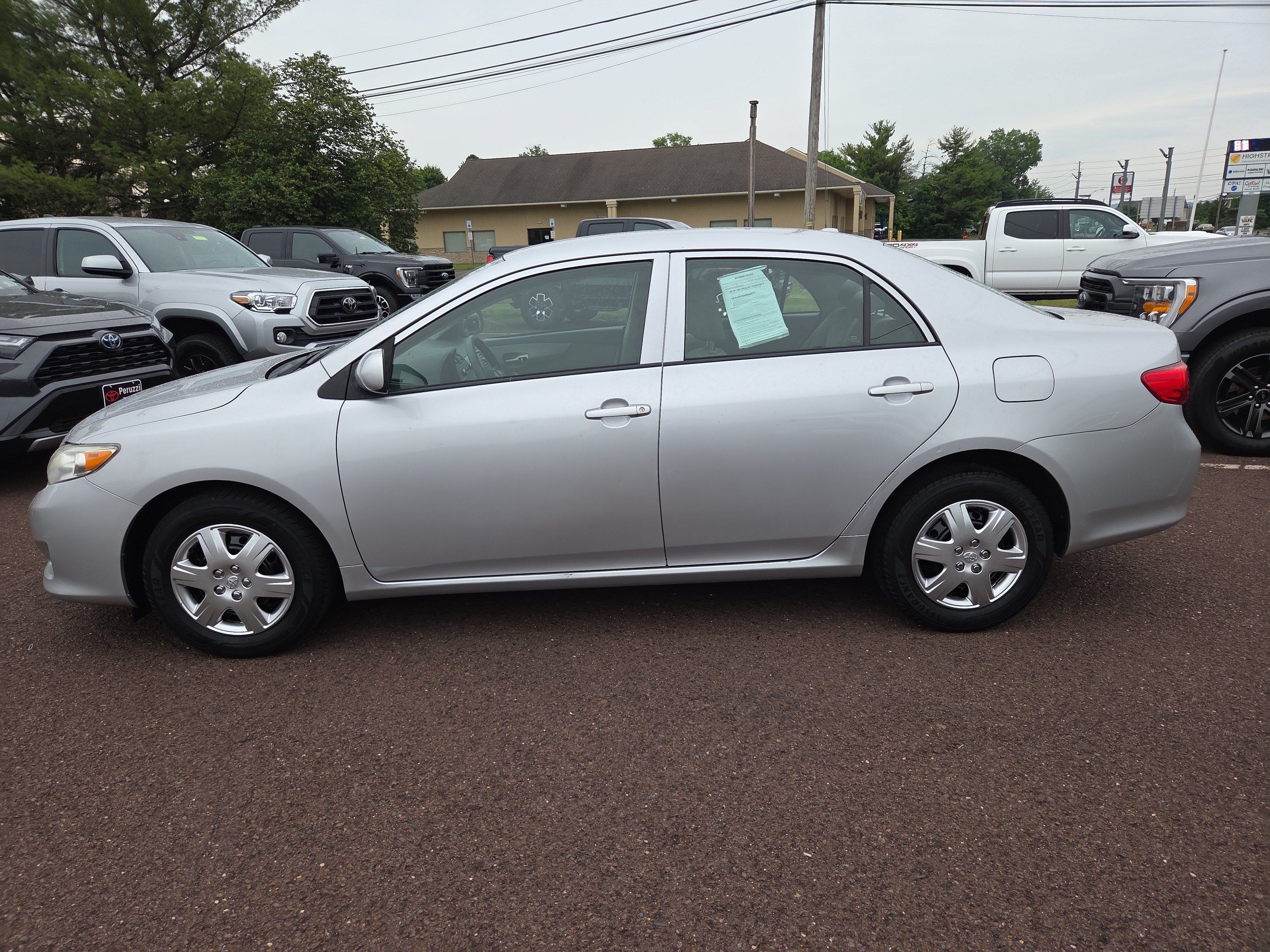 Used 2010 Toyota Corolla LE FWD image 6