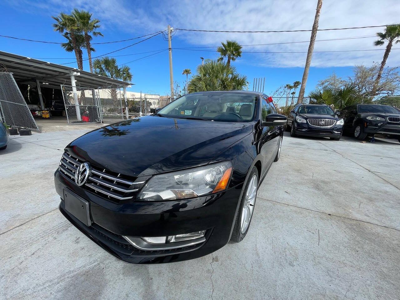 Used 2014 Volkswagen Passat 1.8T SEL Premium FWD image 13