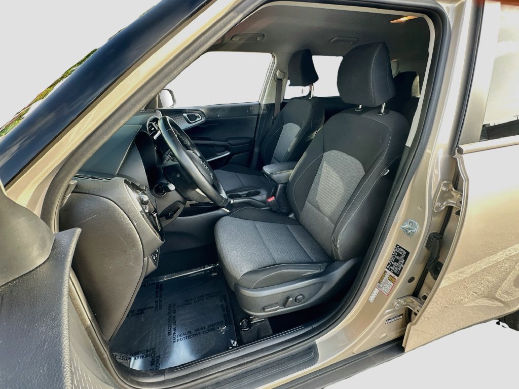 Used 2020 Kia Soul EX FWD image 21