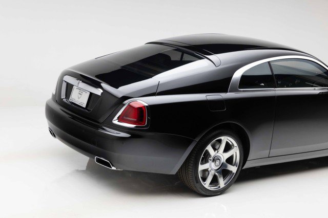 Used 2015 Rolls-Royce Wraith image 27
