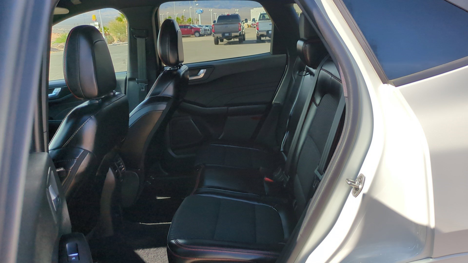 Used 2023 Ford Escape ST-Line w/ Tech Pack #1 FWD image 29