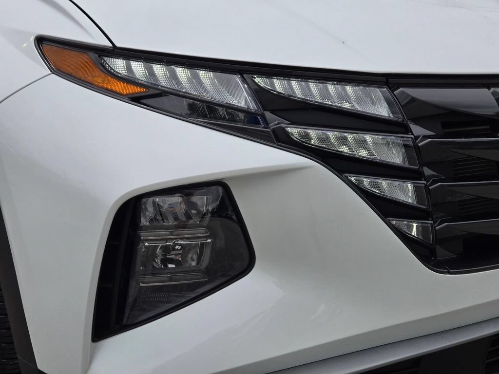 Used 2022 Hyundai Tucson SEL FWD image 2