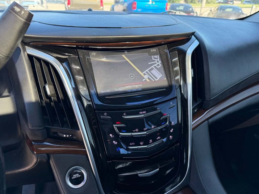 Used 2019 Cadillac Escalade Luxury AWD/4WD image 20