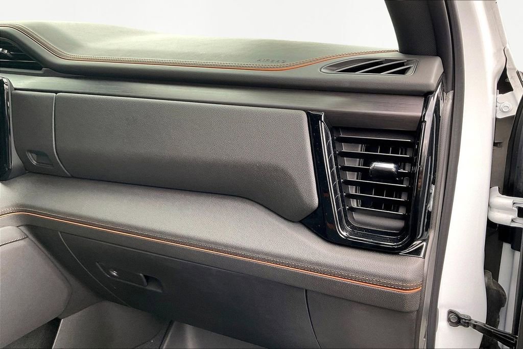 Used 2025 GMC Sierra 3500 AT4 w/ AT4 Premium Plus Package image 29