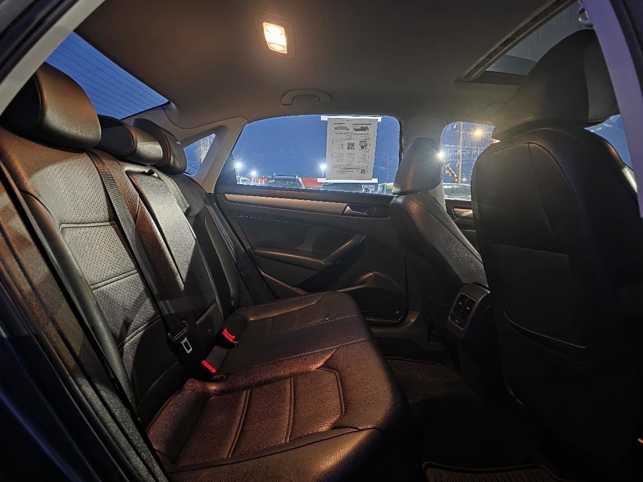 Used 2014 Volkswagen Passat TDI SE FWD image 21