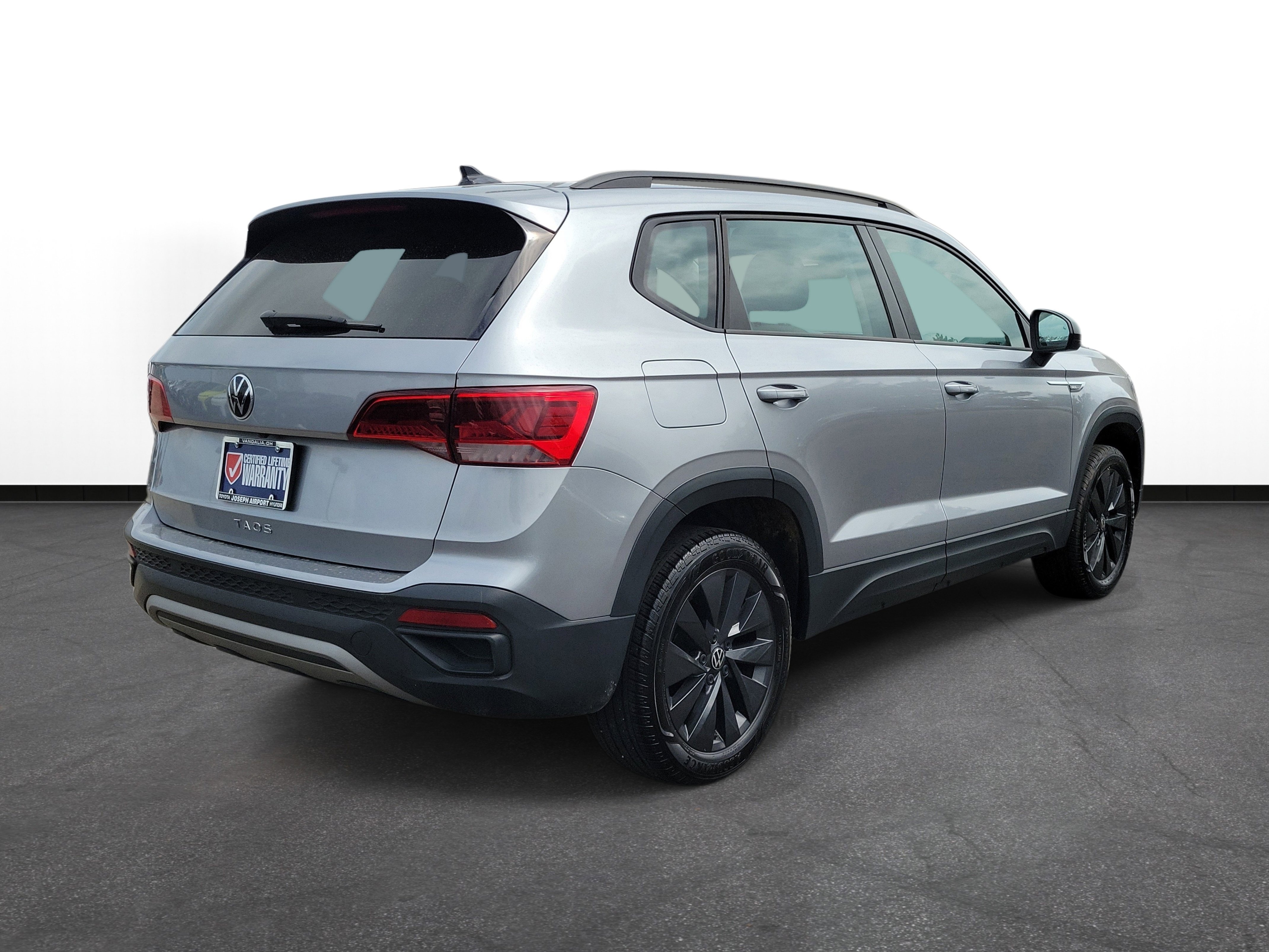 Used 2024 Volkswagen Taos S FWD image 4