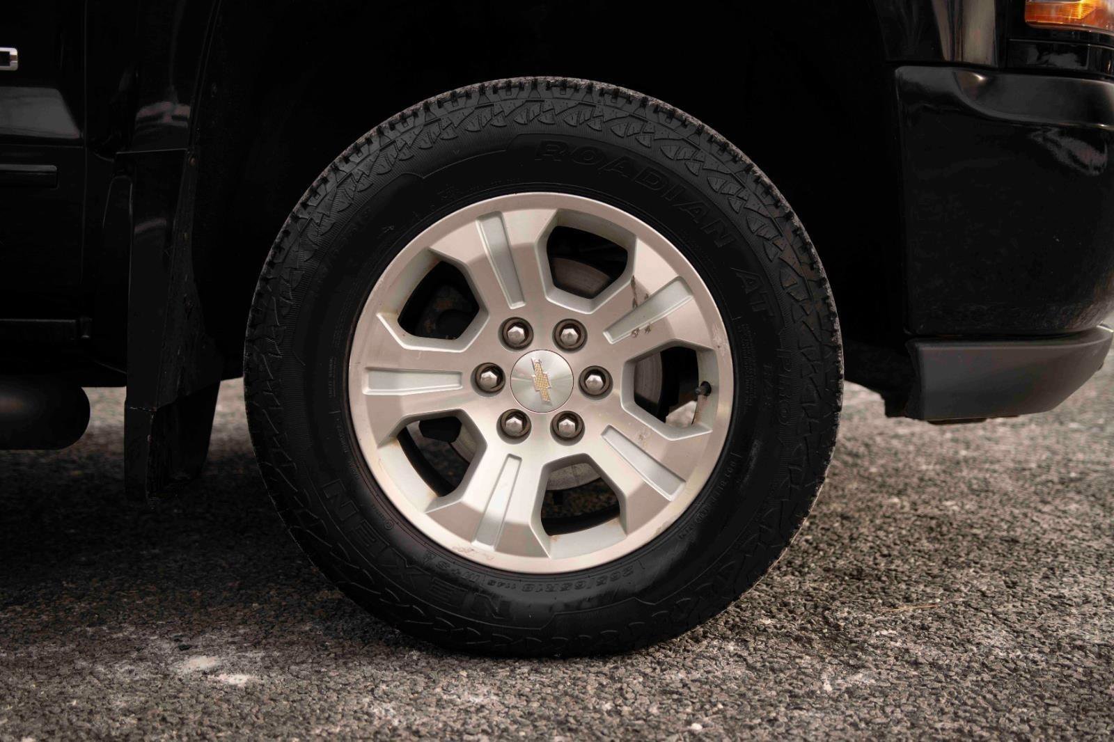 Used 2017 Chevrolet Silverado 1500 LT w/ Snow Plow Prep Package image 22