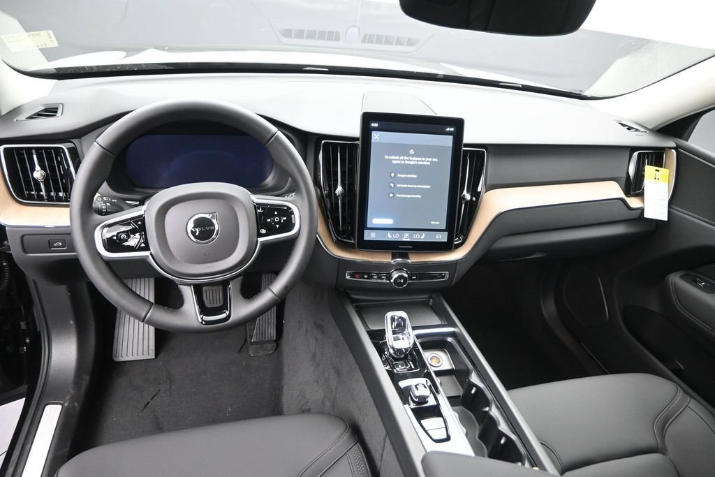 New 2026 Volvo XC60 B5 Plus AWD/4WD image 12