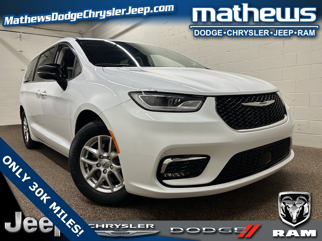 Used 2024 Chrysler Pacifica Touring-L