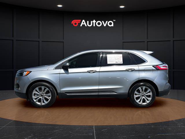 Used 2024 Ford Edge Titanium AWD/4WD image 3